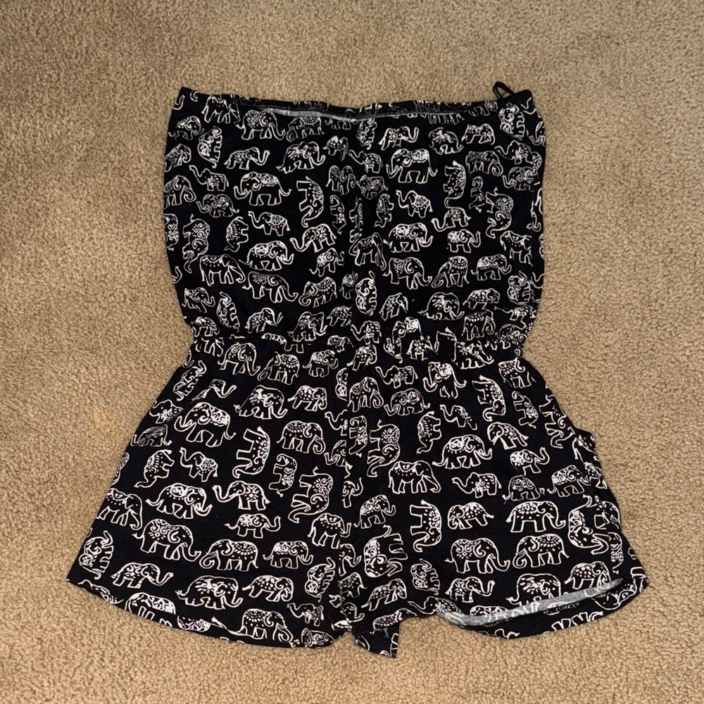 Black Elephant Print Women's Shorts
